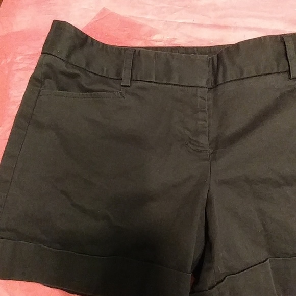 EXPRESS SHORTS - Picture 3 of 5